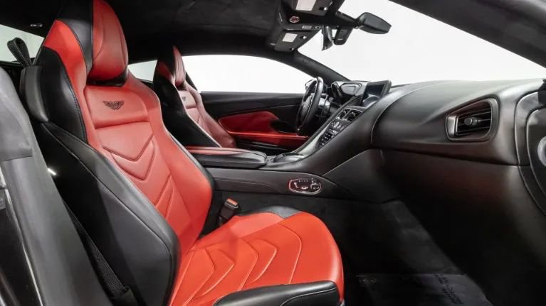 Used 2019 Aston Martin DBS Superleggera image 17
