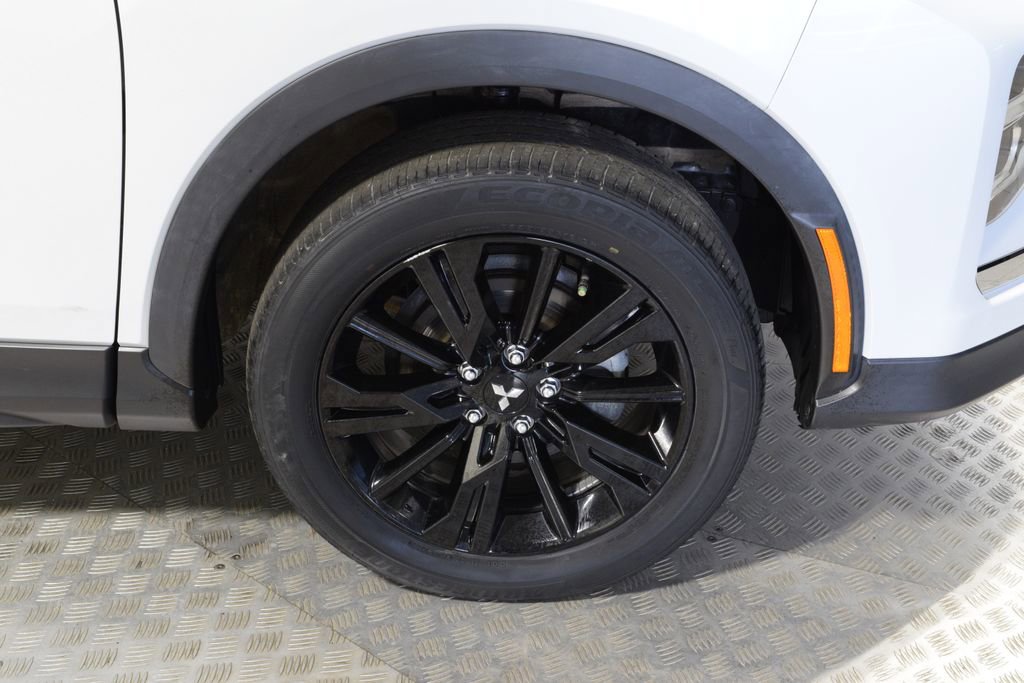 Used 2023 Mitsubishi Eclipse Cross LE image 38