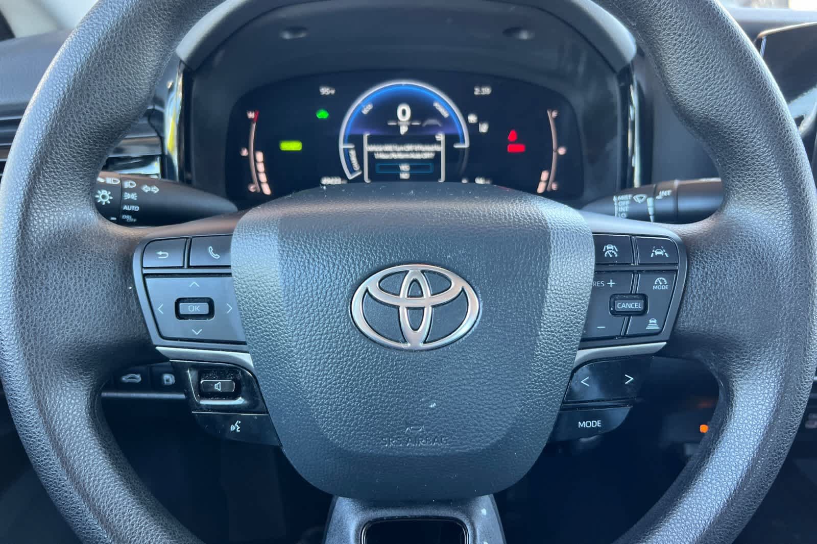 Used 2025 Toyota Camry LE FWD image 24