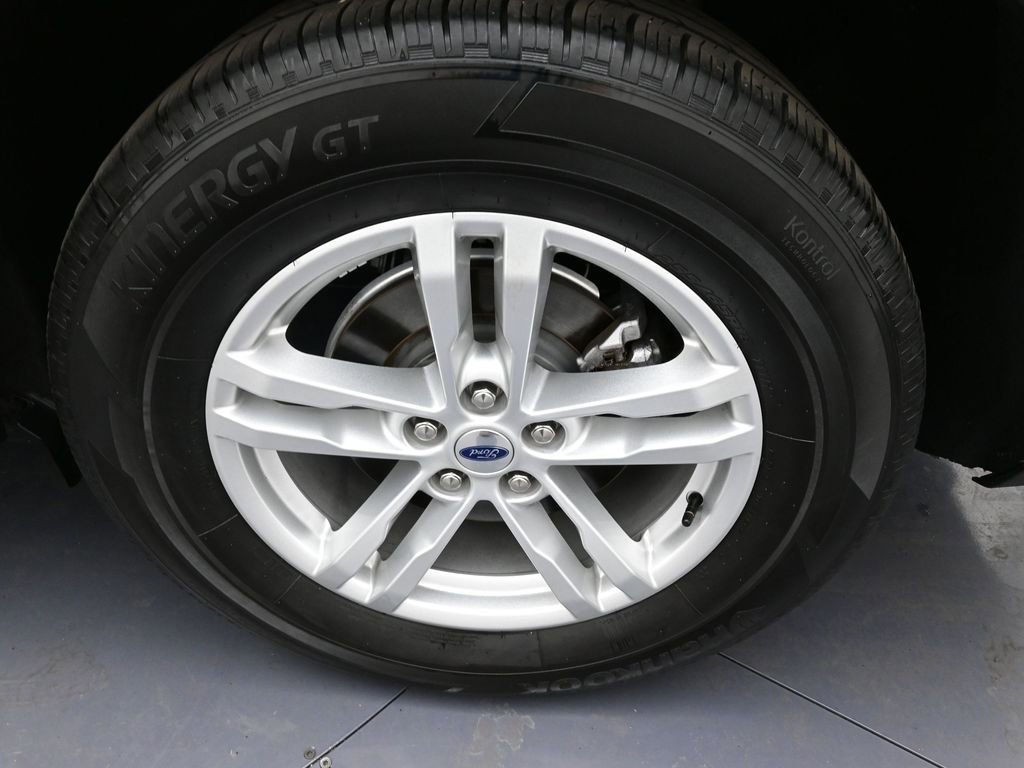 Certified 2022 Ford Explorer XLT w/ Class IV Trailer Tow Package image 38