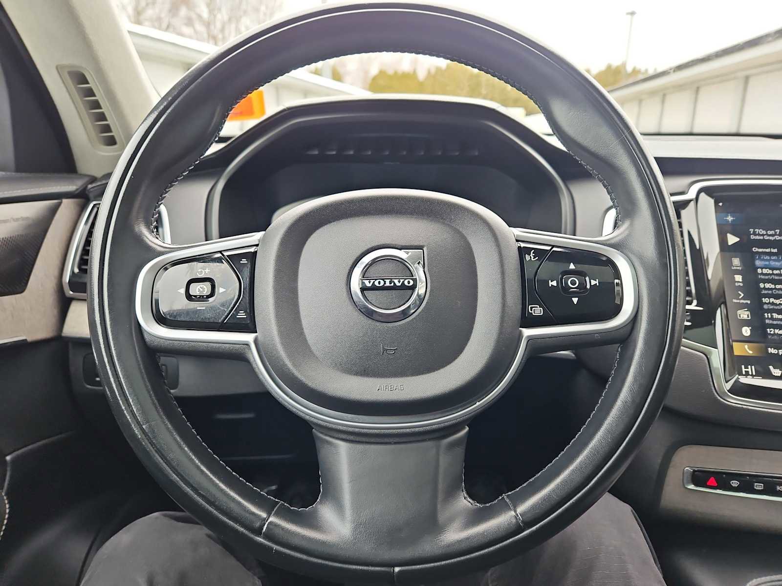 Used 2021 Volvo XC90 T6 Inscription w/ Lounge Package image 18