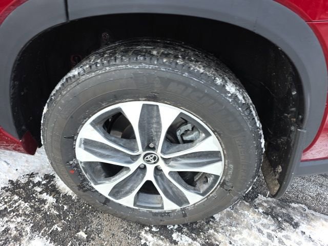 Used 2026 Toyota Highlander XLE image 32