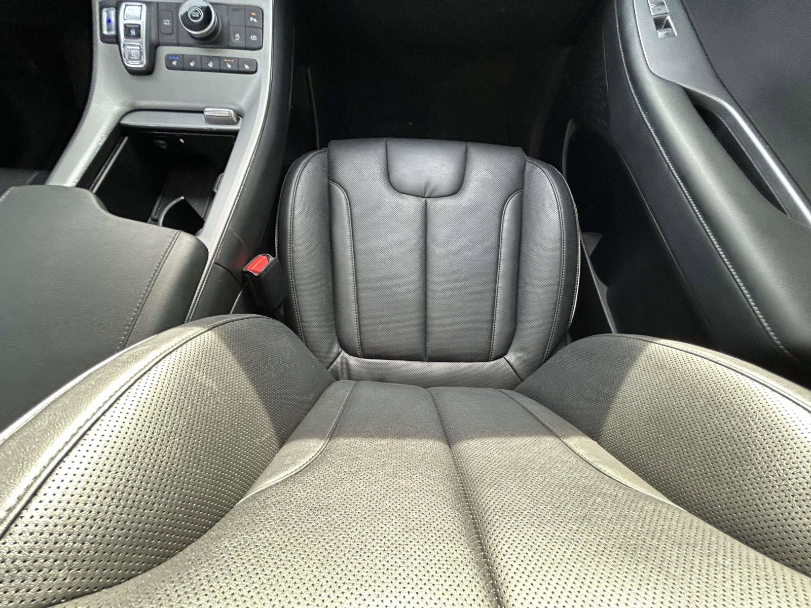 Used 2023 Hyundai Palisade SEL image 16