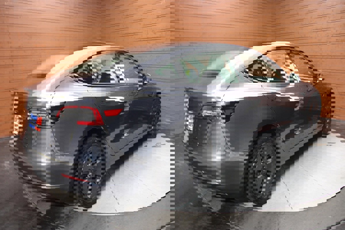 Used 2023 Tesla Model 3 Standard Range image 20