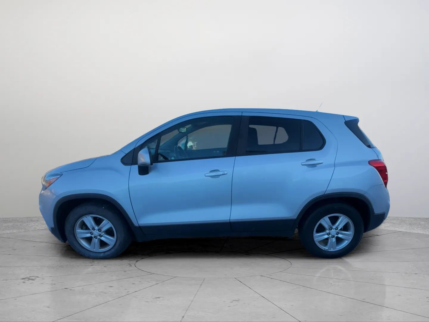 Used 2020 Chevrolet Trax LS w/ Tint and Cruise Package image 2
