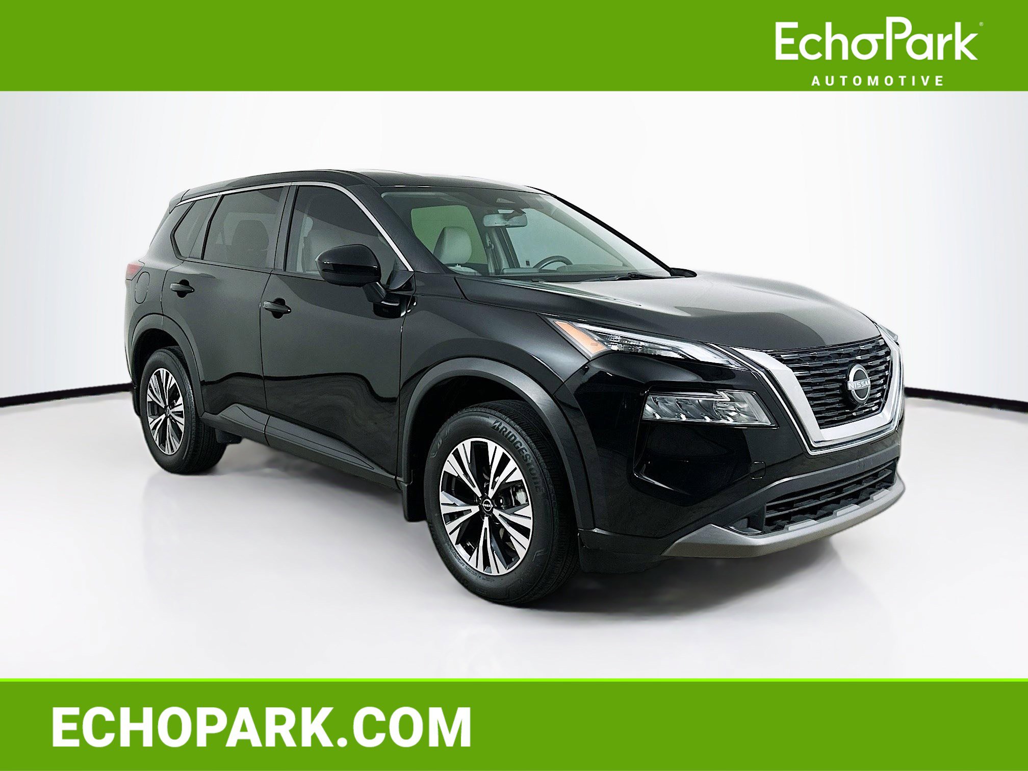 Used 2023 Nissan Rogue SV image 1