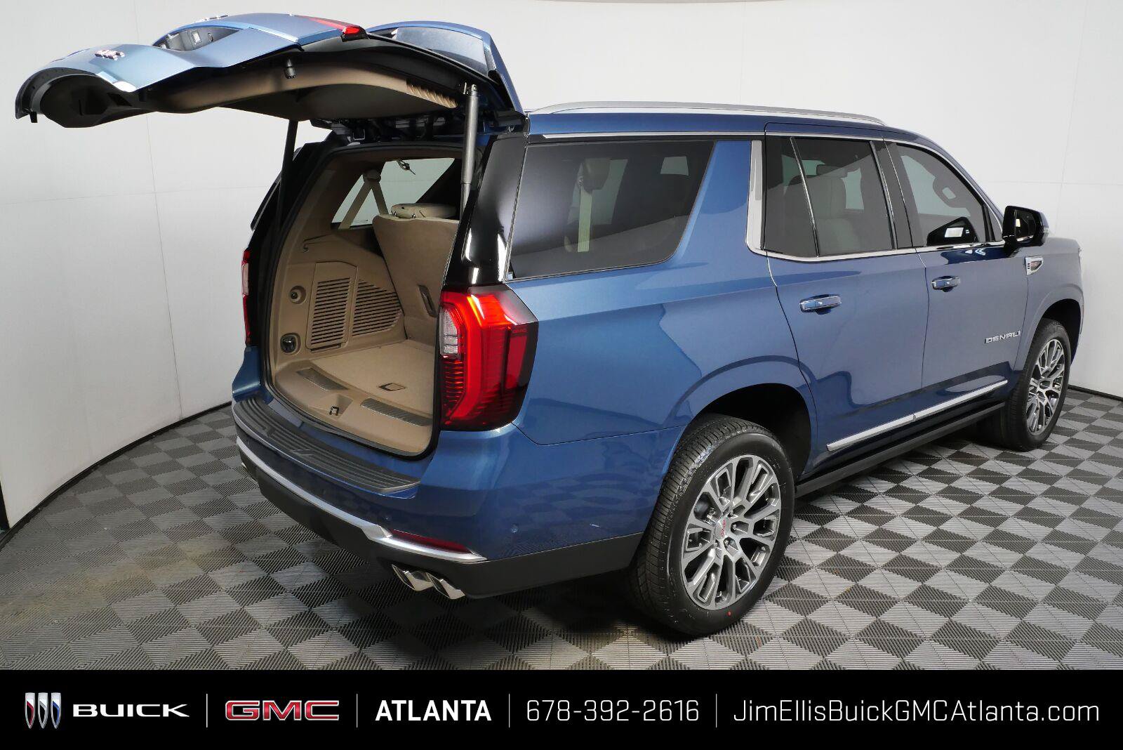 New 2026 GMC Yukon Denali w/ Sun & Power Step Package AWD/4WD image 26