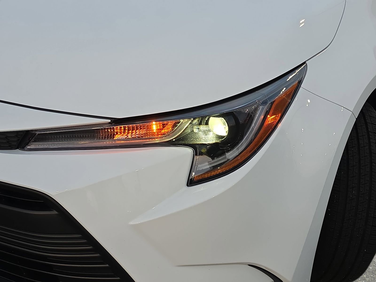 Used 2025 Toyota Corolla LE image 29