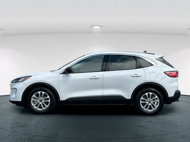 Used 2022 Ford Escape SE w/ Convenience Package FWD image 3