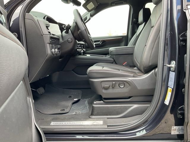 New 2025 Chevrolet Suburban High Country image 12