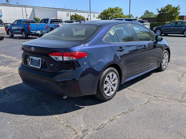 Used 2020 Toyota Corolla LE image 3