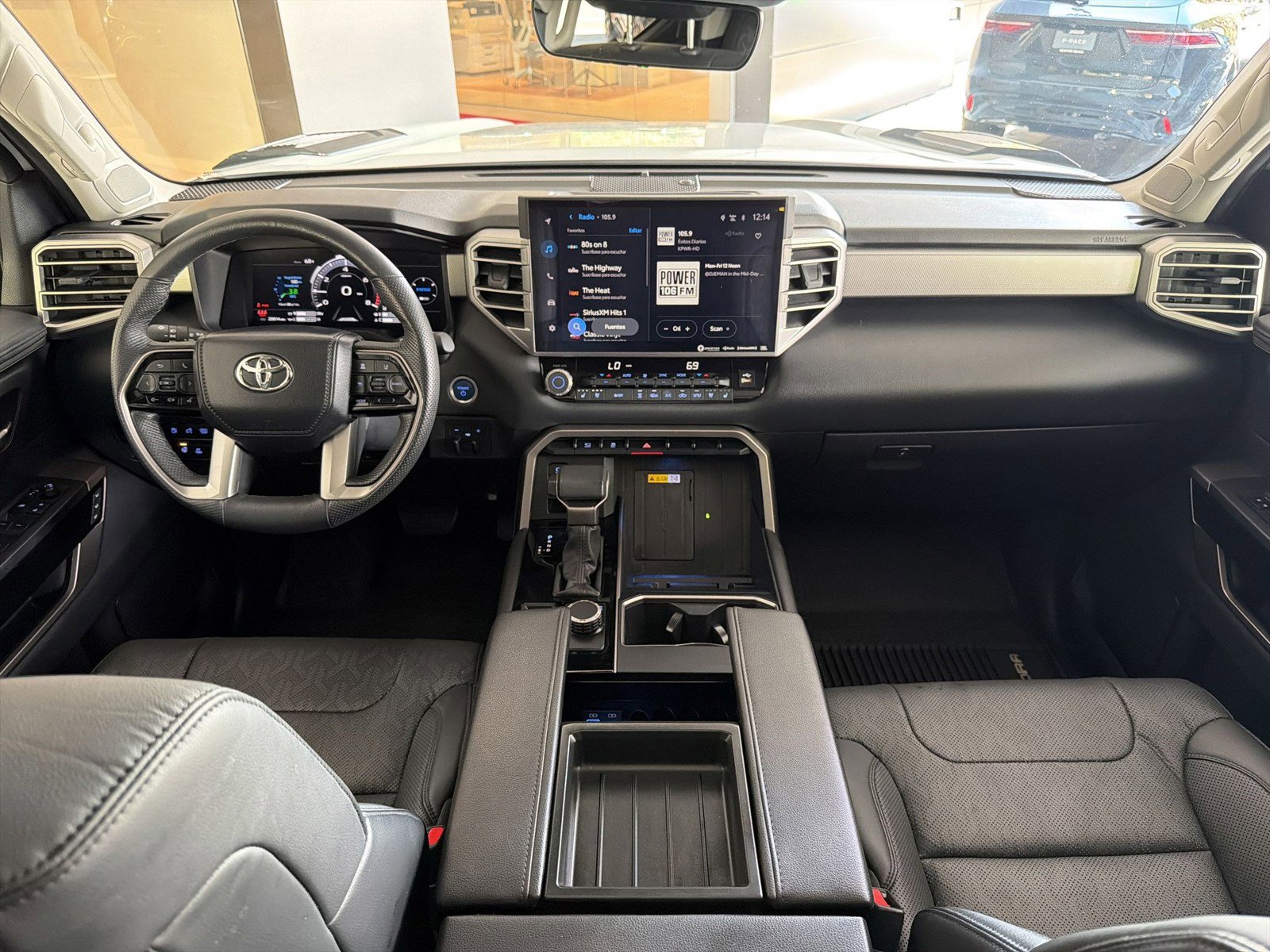 Used 2024 Toyota Tundra Limited AWD/4WD image 16