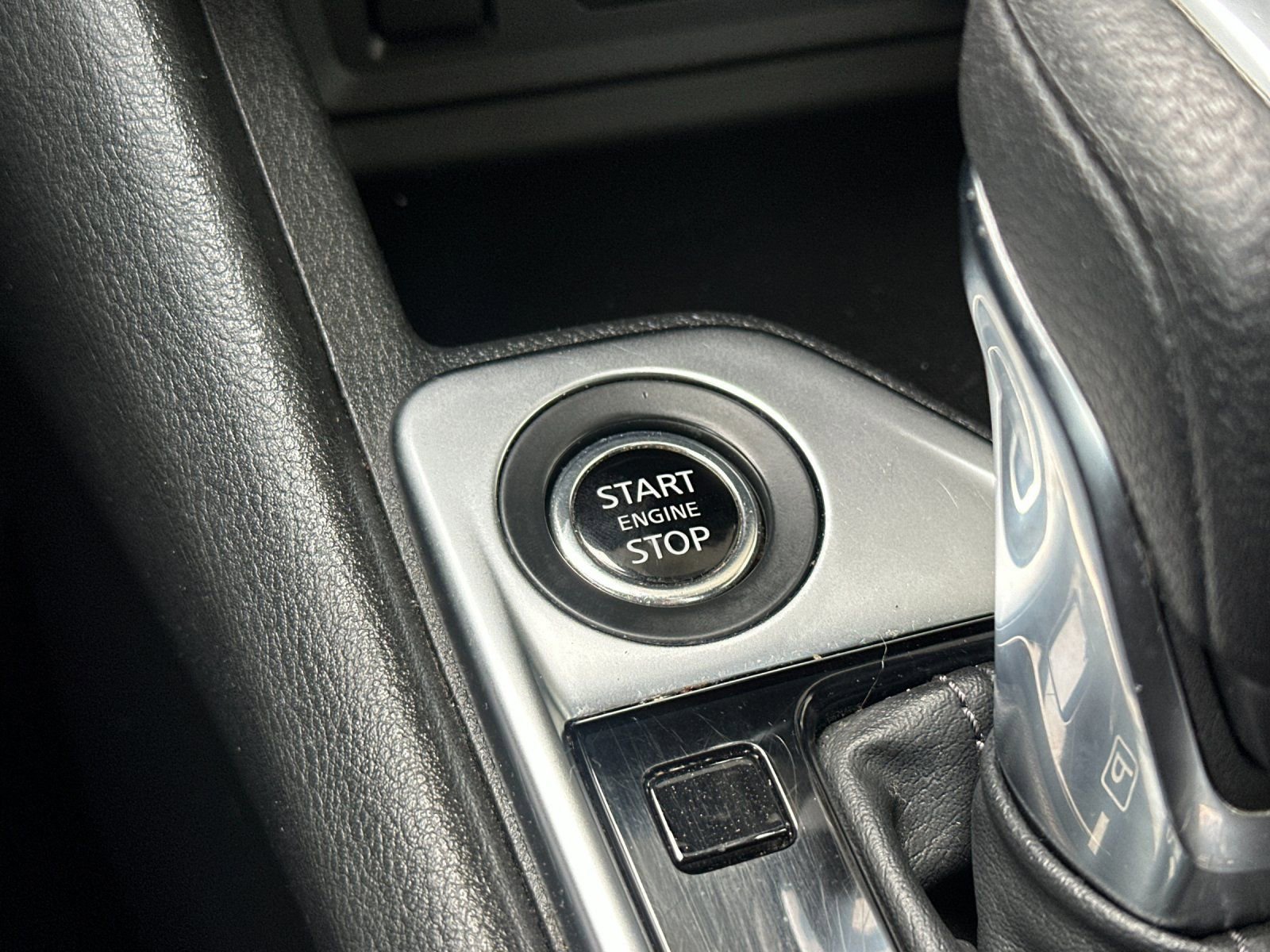 Used 2024 Nissan Sentra SV FWD image 20