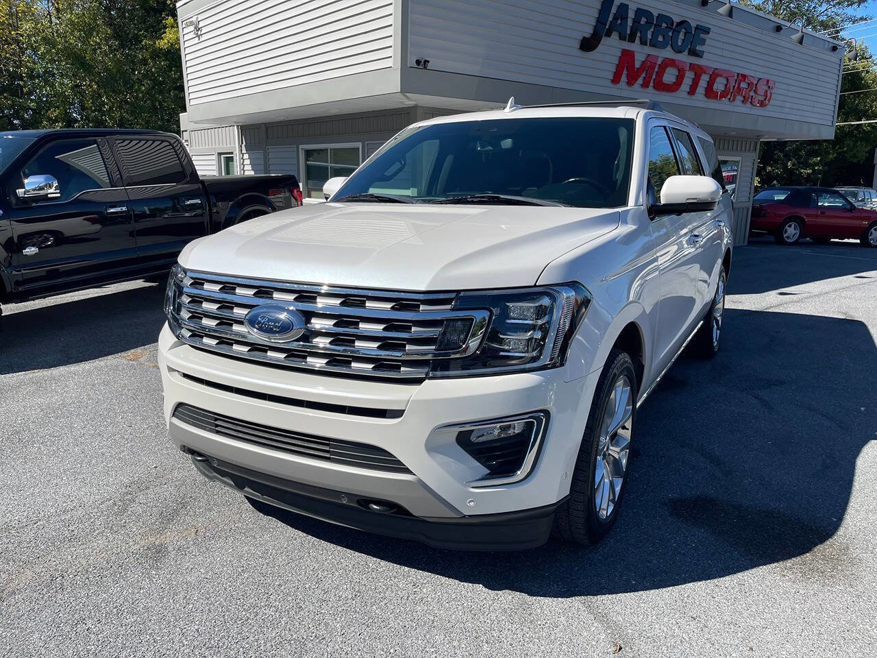 Used 2018 Ford Expedition Max Limited w/ Equipment Group 302A image 3