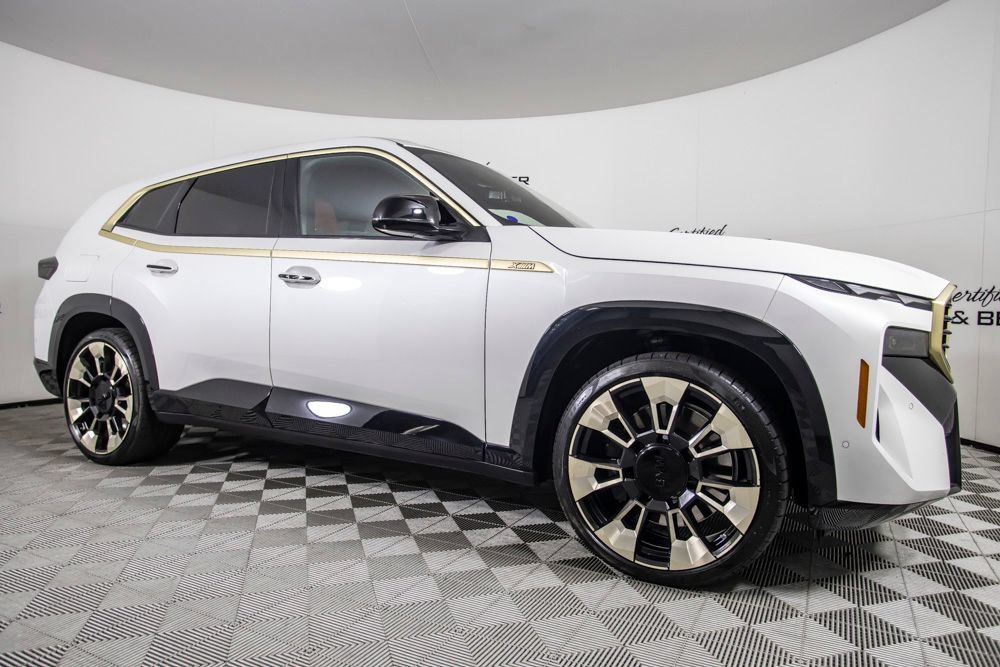 Used 2023 BMW XM AWD/4WD image 2