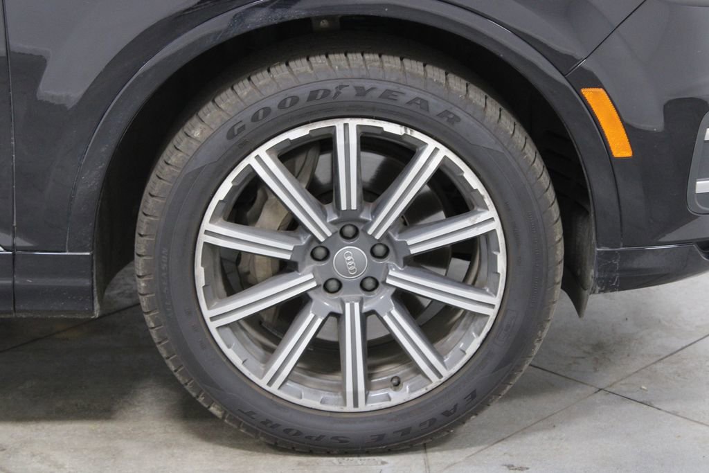 Used 2017 Audi Q7 3.0T Premium Plus image 12