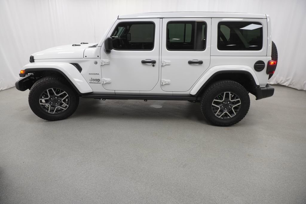 Used 2024 Jeep Wrangler Sahara w/ Technology Group image 14