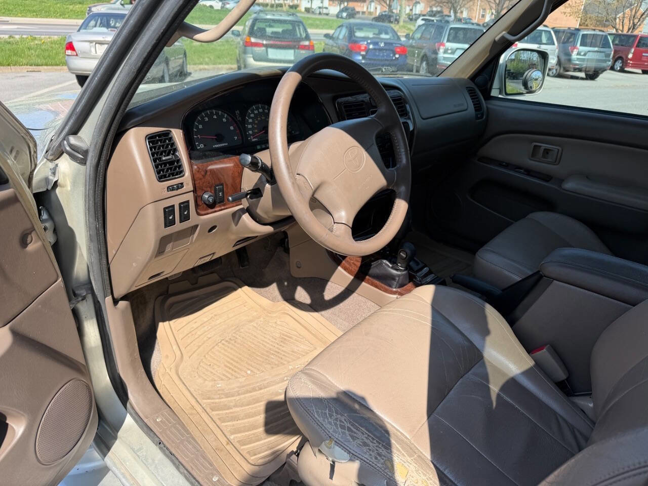 Used 2001 Toyota 4Runner Limited image 8