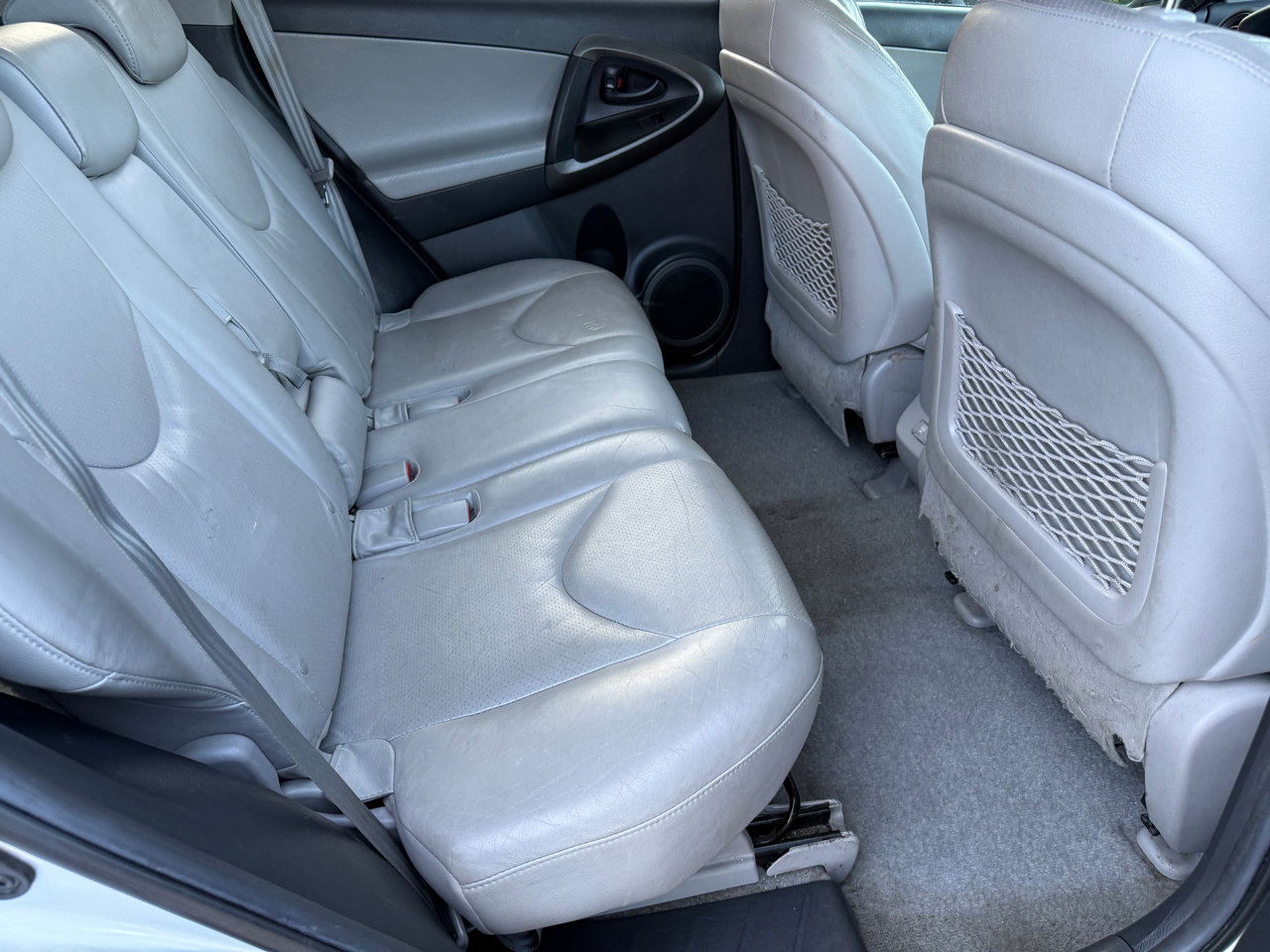 Used 2011 Toyota RAV4 Limited image 9