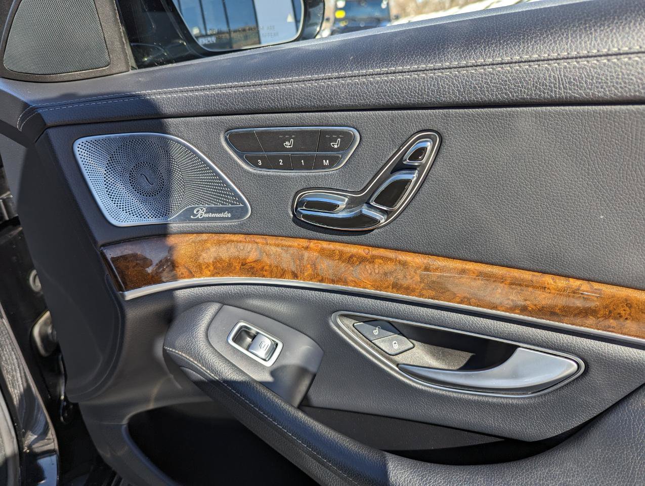 Used 2015 Mercedes-Benz S 550 4MATIC Sedan image 34