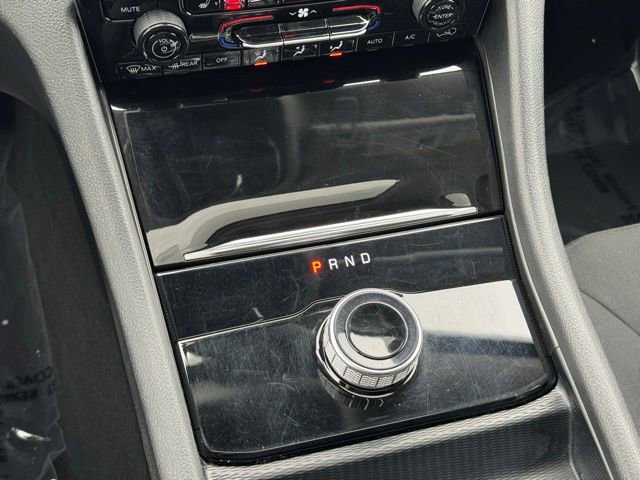 Used 2023 Jeep Grand Cherokee Laredo image 16