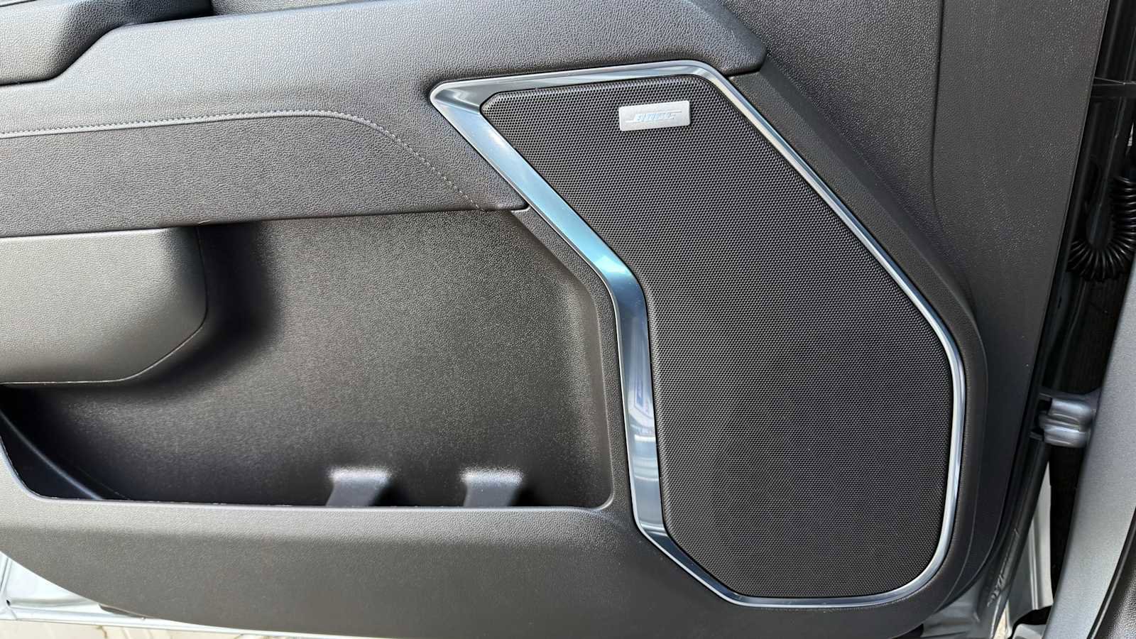 Used 2025 Chevrolet Silverado 1500 LT Trail Boss w/ Convenience Package II AWD/4WD image 13