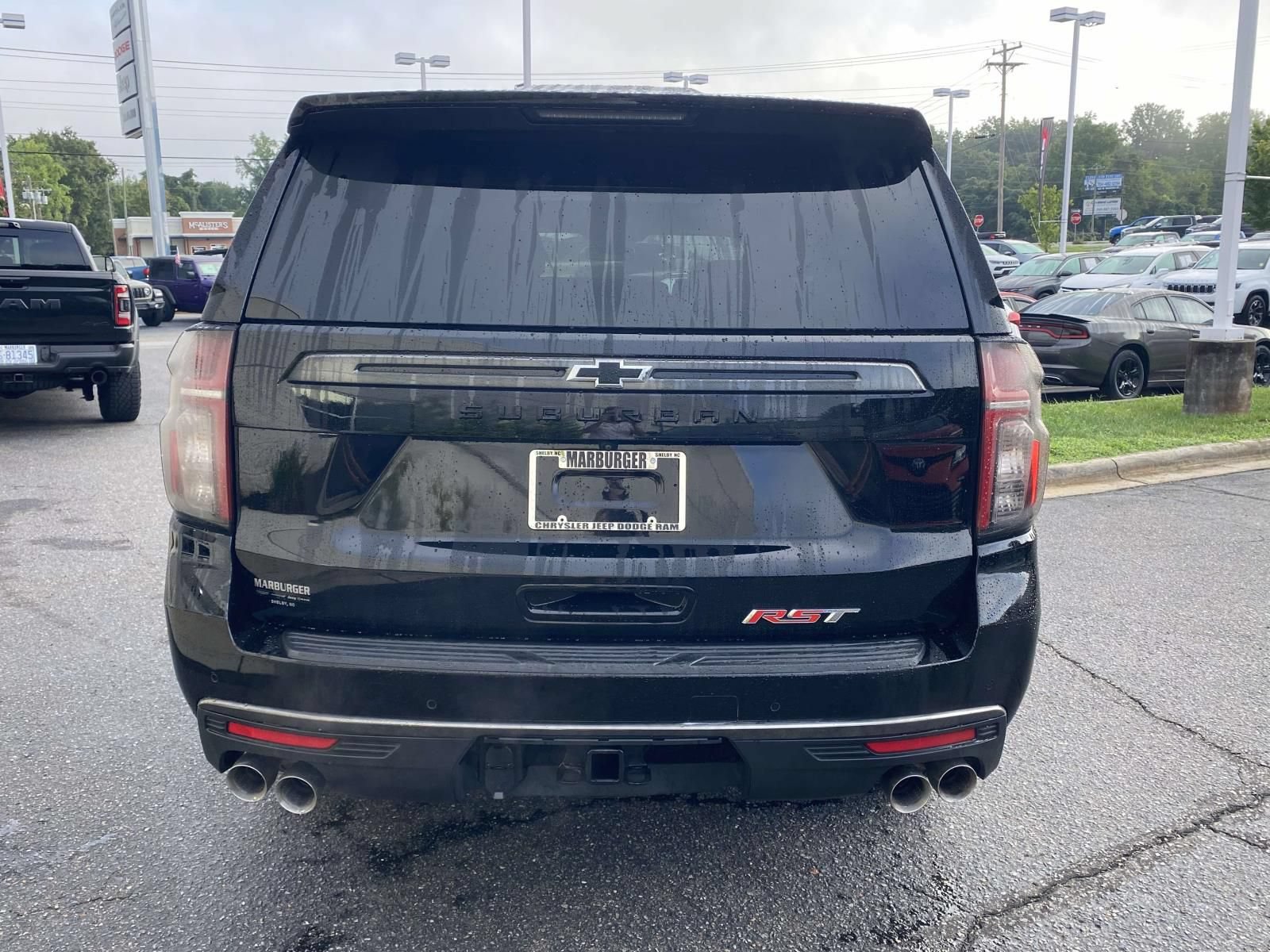 Used 2022 Chevrolet Suburban RST w/ Sport Performance Package AWD/4WD image 6