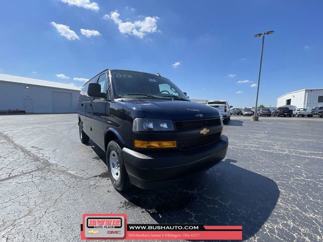 New 2025 Chevrolet Express 3500 w/ Driver Convenience Package image 32