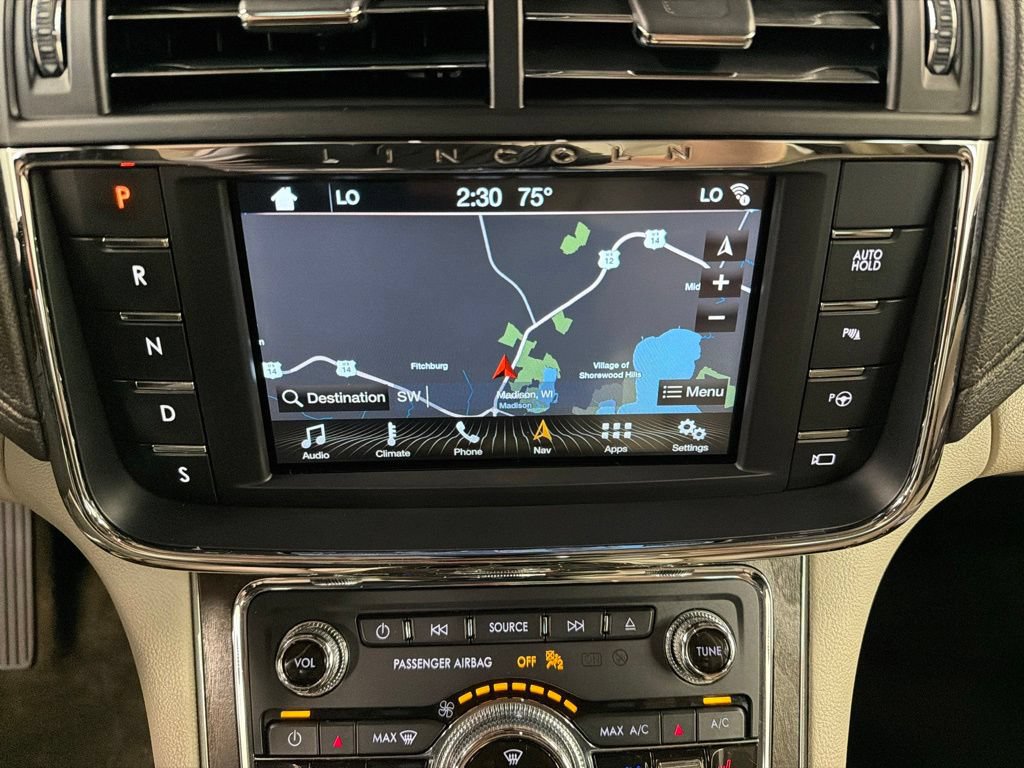 Used 2018 Lincoln Continental Reserve AWD/4WD image 11