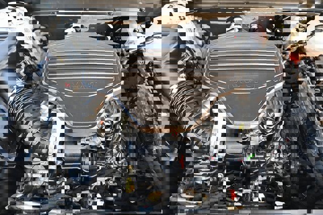 Used 2021 GMC Acadia SLT w/ Technology Package image 16