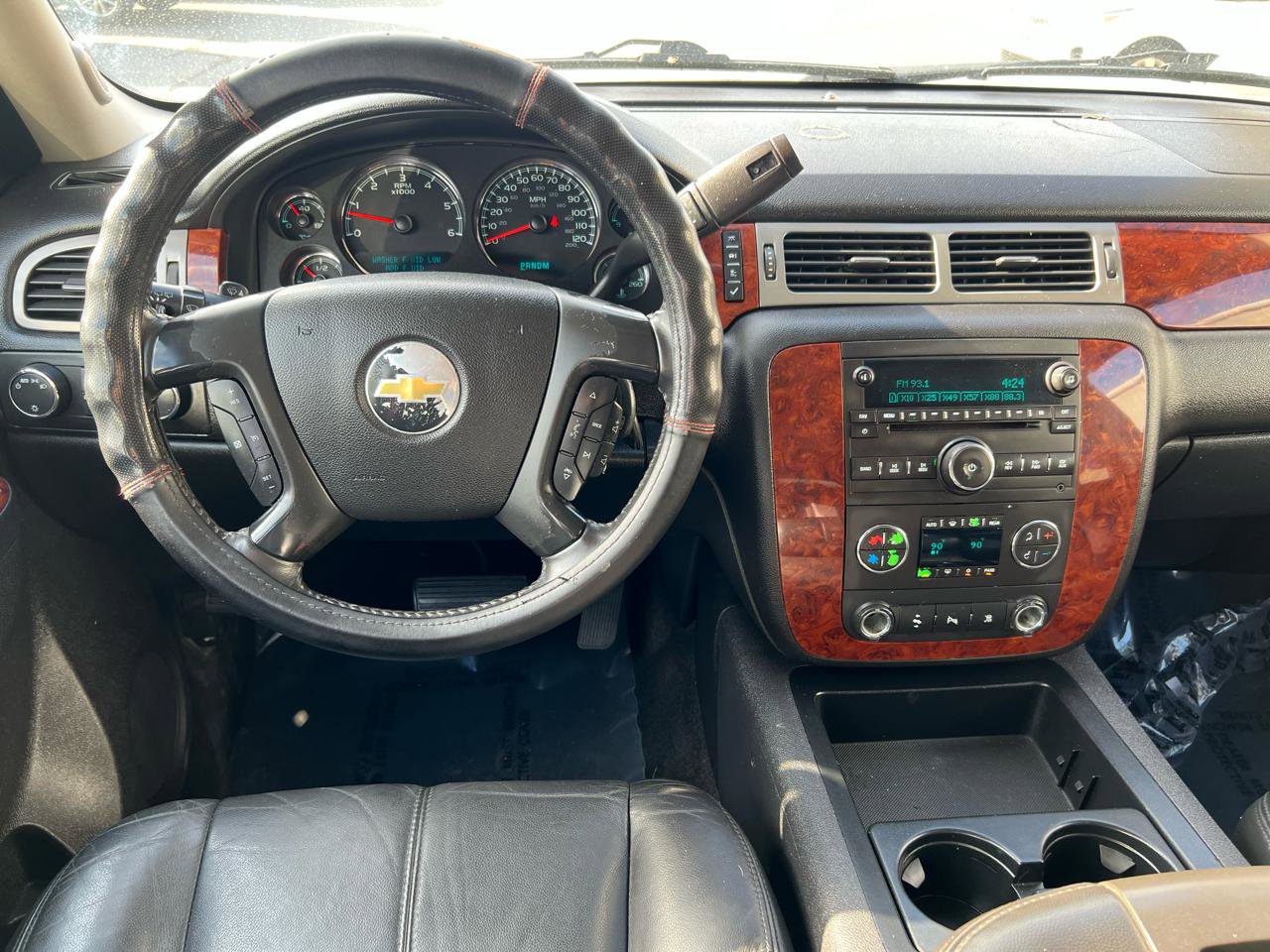 Used 2010 Chevrolet Tahoe LT AWD/4WD image 16