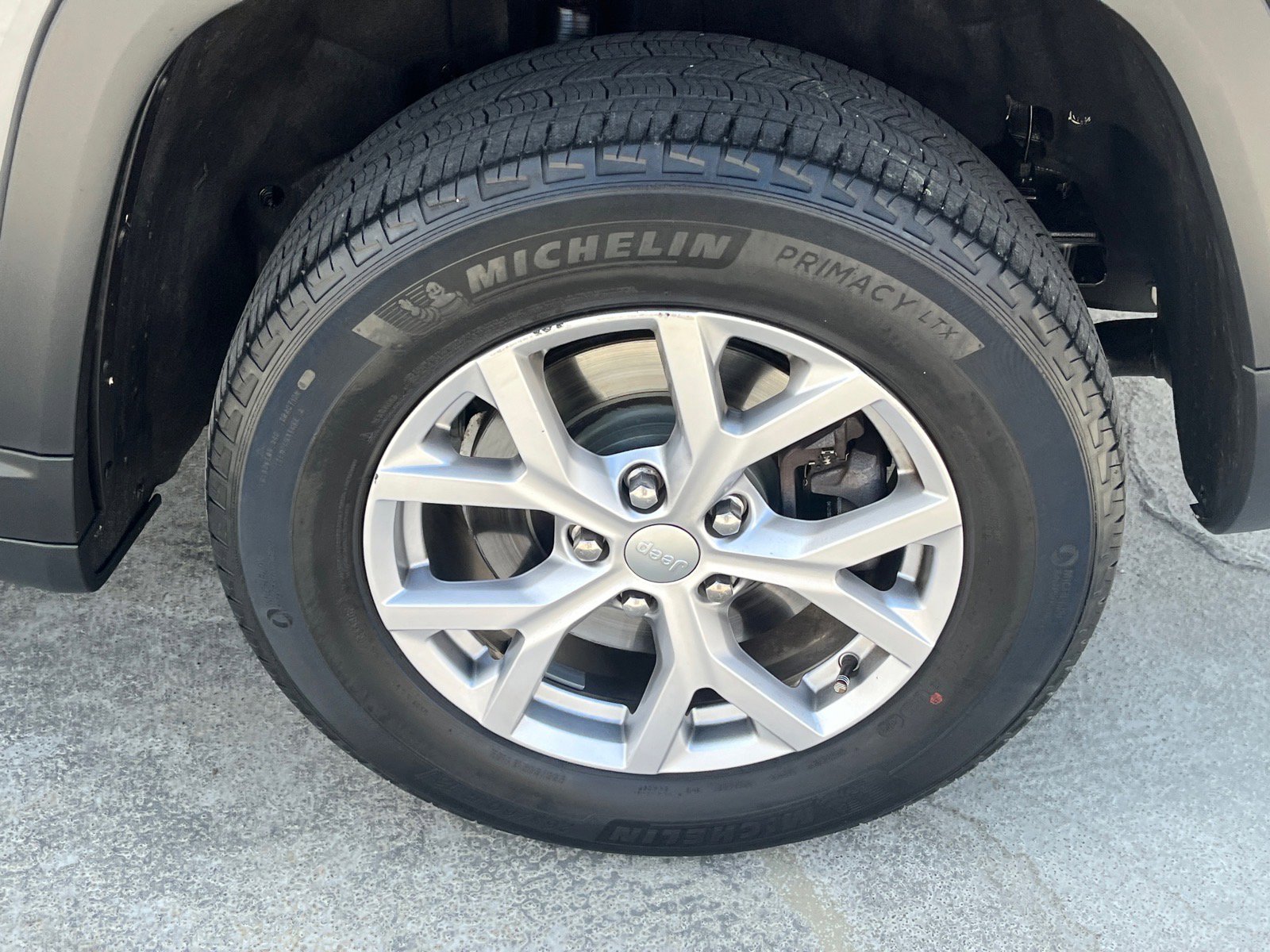 Used 2021 Jeep Grand Cherokee L Limited AWD/4WD image 21