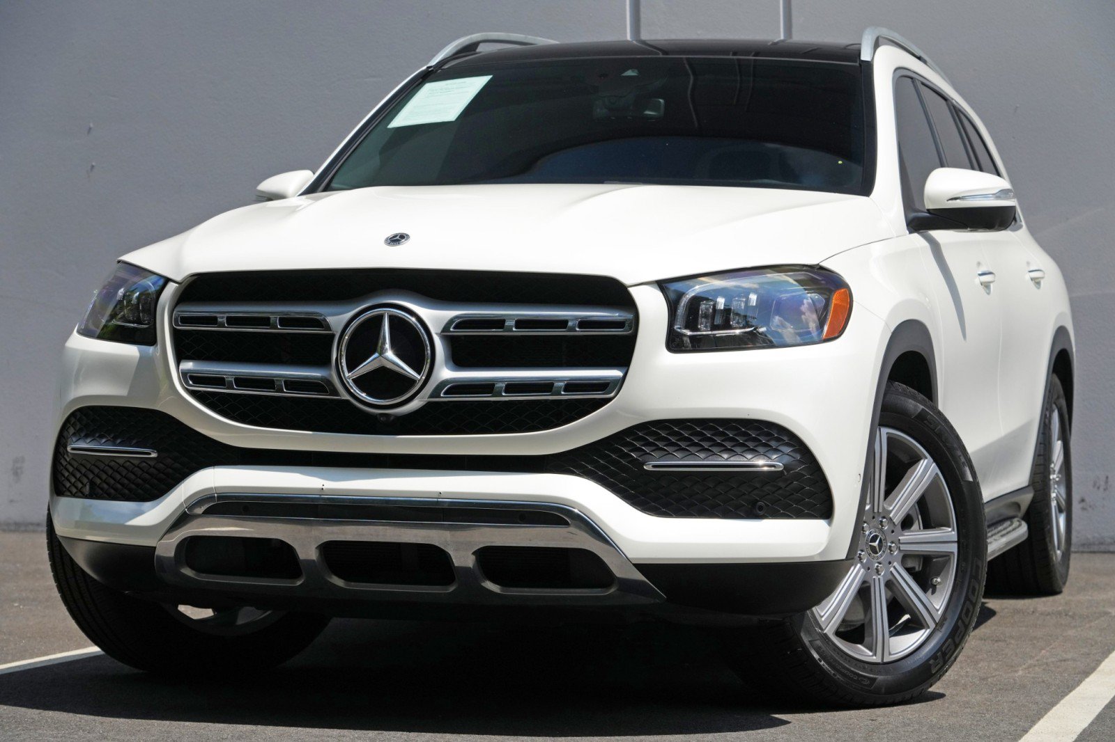 Used 2022 Mercedes-Benz GLS 450 4MATIC w/ Warmth & Comfort Package image 3