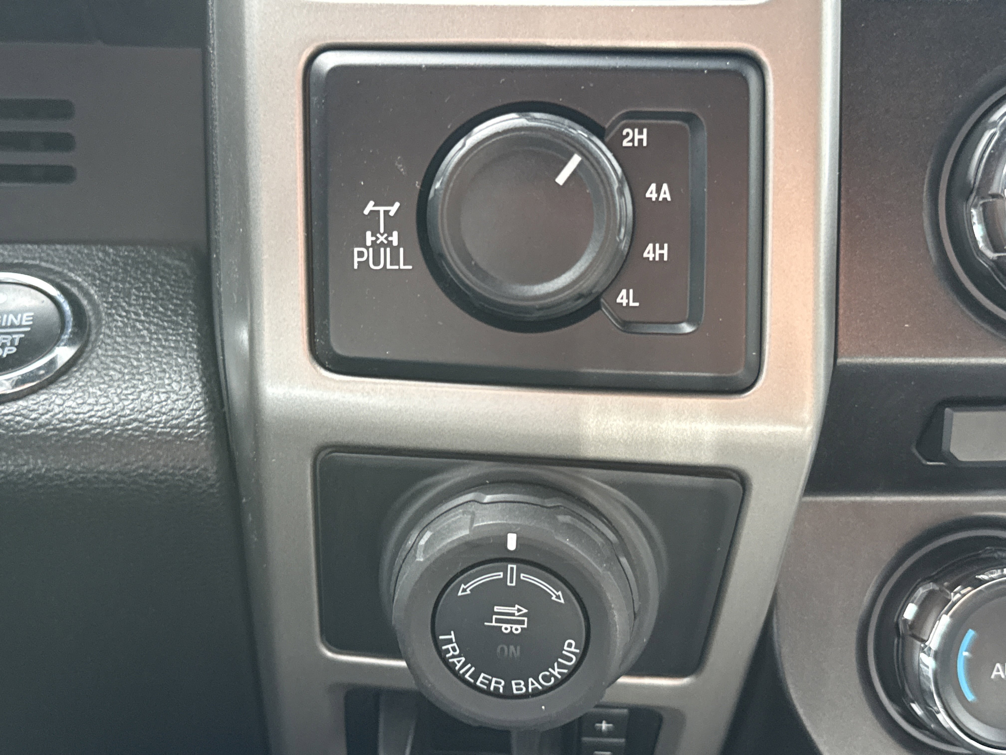 Used 2018 Ford F150 Lariat image 25