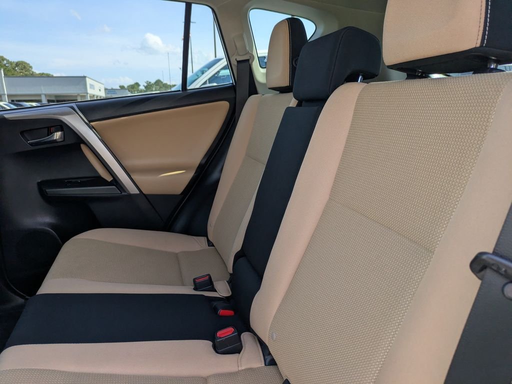 Used 2017 Toyota RAV4 XLE FWD image 15