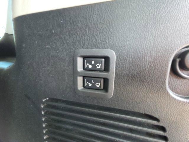 Used 2020 Nissan Armada Platinum w/ Captain's Chairs Package image 32