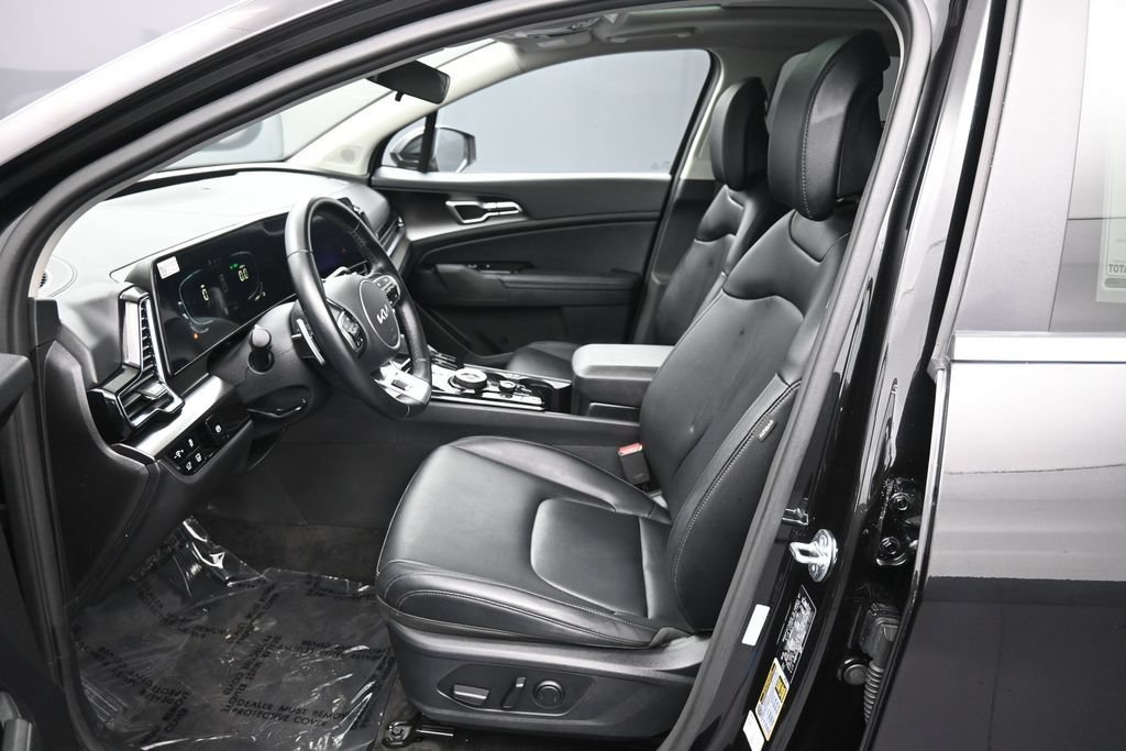 Certified 2025 Kia Sportage EX w/ EX Premium Package AWD/4WD image 19