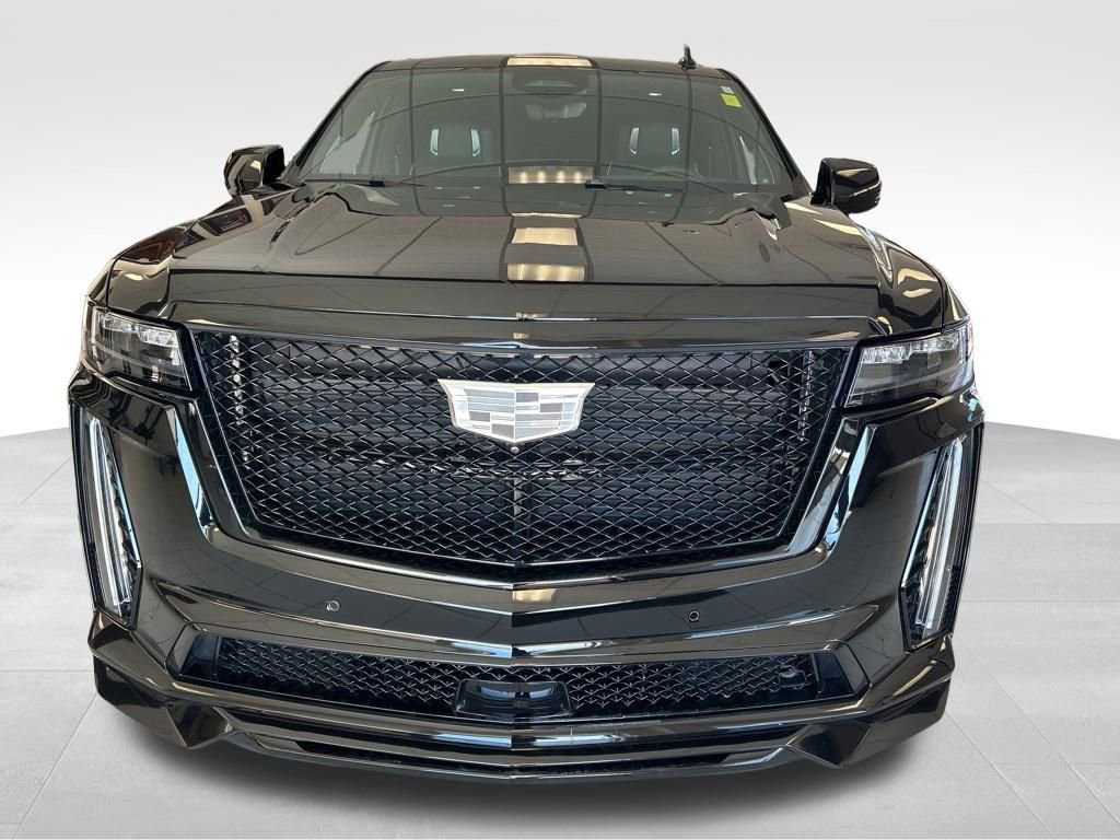 Used 2023 Cadillac Escalade ESV V AWD/4WD image 2