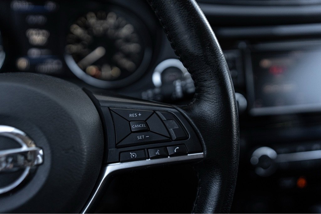 Used 2018 Nissan Rogue SV image 12