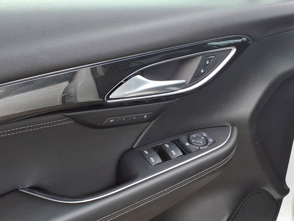 Certified 2024 Buick Envision Preferred AWD/4WD image 11