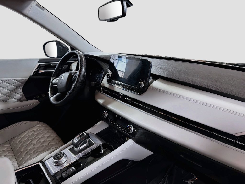 Used 2022 Mitsubishi Outlander SEL AWD/4WD image 31
