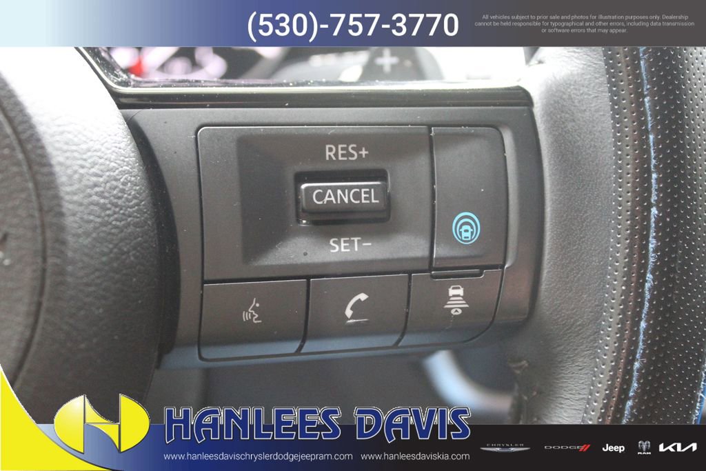 Used 2023 Nissan Rogue SV w/ SV Premium B Package image 28