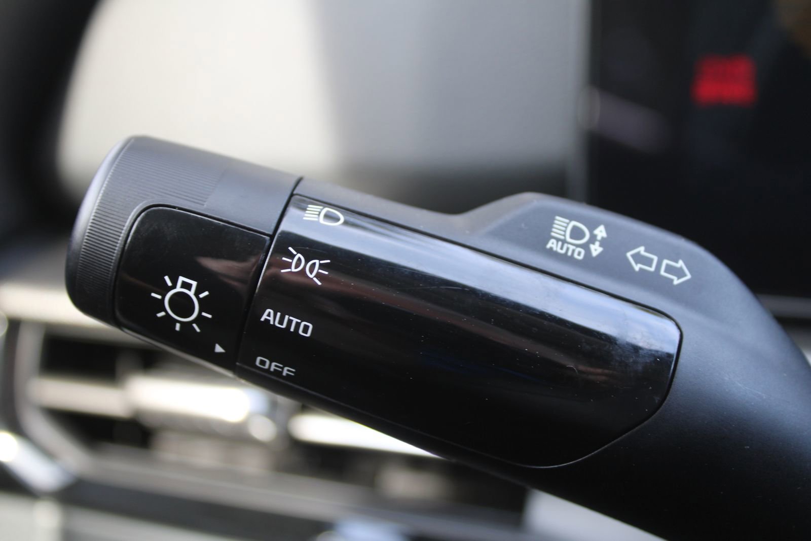 New 2026 Kia Sportage LX FWD image 28