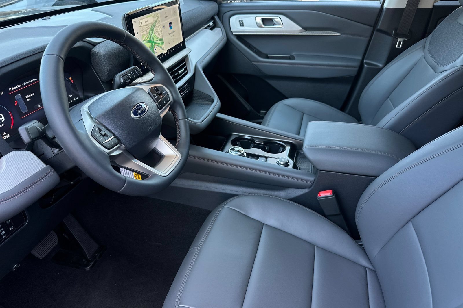 New 2026 Ford Explorer Active w/ Active Comfort Package RWD image 9
