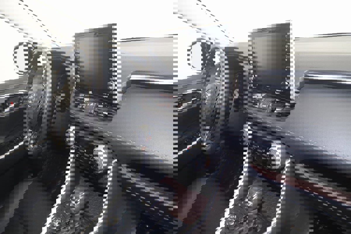 Used 2022 Toyota RAV4 Limited AWD/4WD image 35