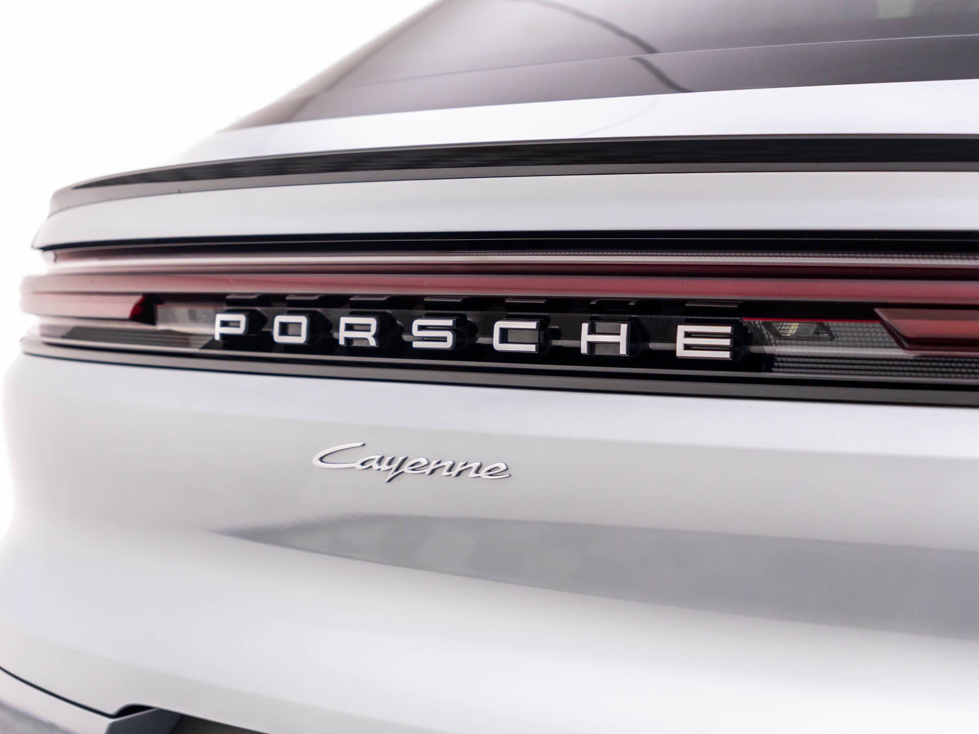 Certified 2024 Porsche Cayenne Coupe AWD/4WD image 37