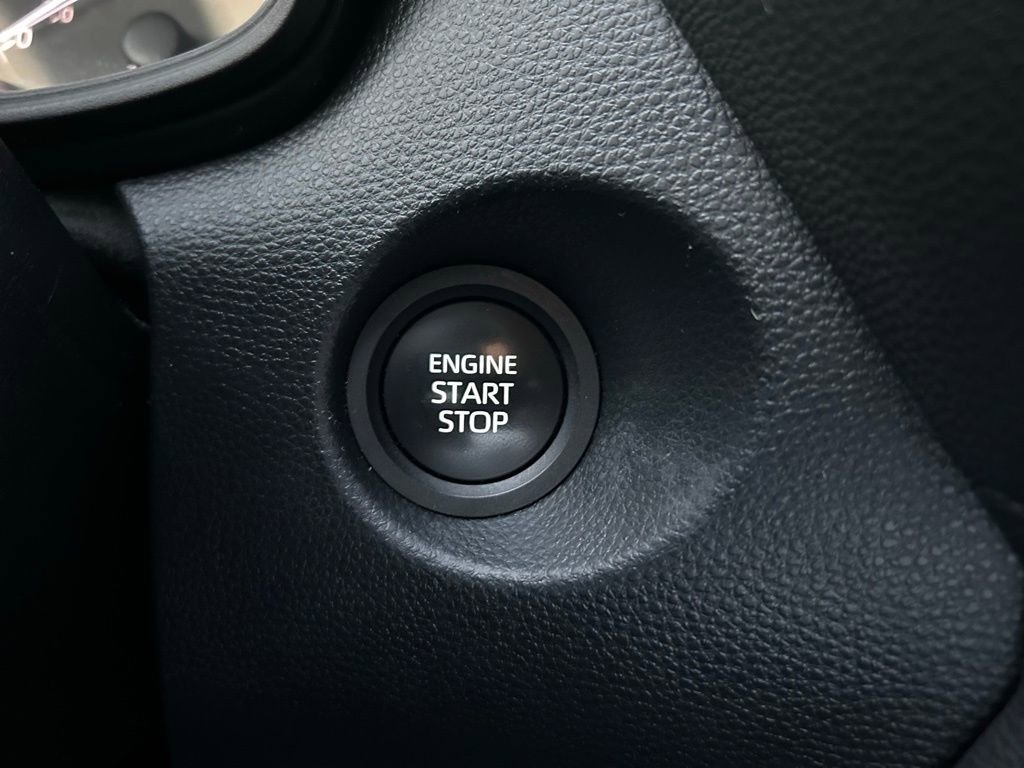 Used 2024 Toyota Corolla Cross LE image 27