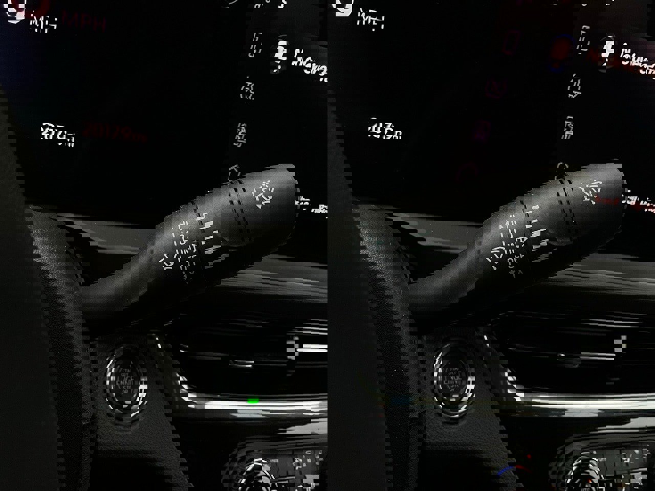 Used 2025 Buick Envista Sport Touring image 36