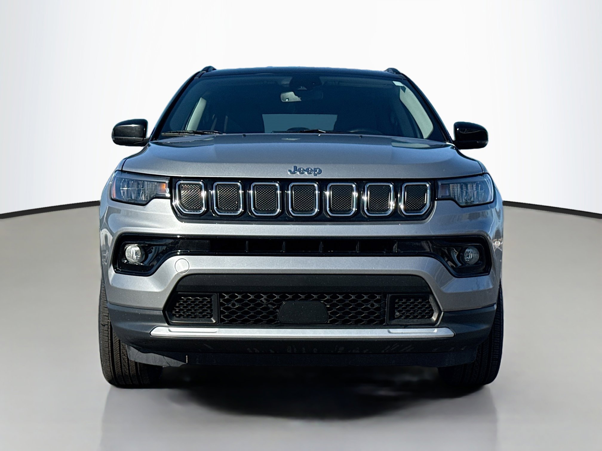 Used 2022 Jeep Compass Limited image 17