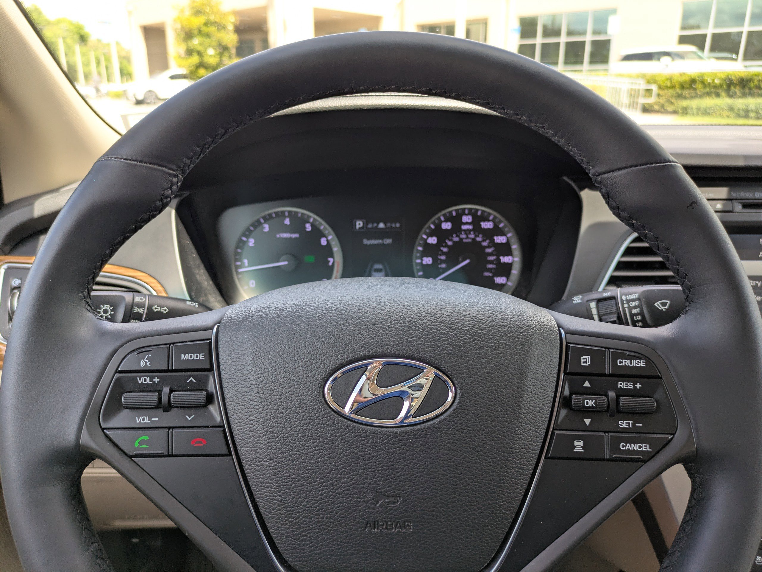 Used 2015 Hyundai Sonata Limited w/ Option Group 06 FWD image 26